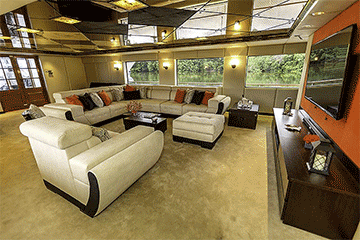 Lounge 2nd view