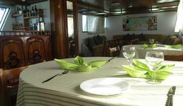 dining Darwin